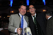 Stadtrat und OB-Kandidat der CSU, Josef Schmid mit Brauereichef Günther Kador (©Foto: Ingrid Grossmann)